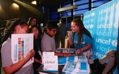 Divulgadora científica y alumni UChile Teresa Paneque fue condecorada por UNICEF