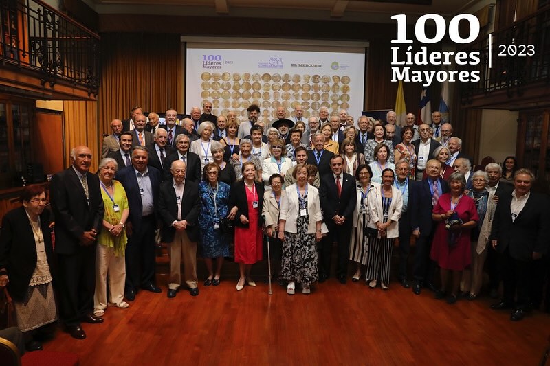 35 egresados y académicos de la Universidad de Chile son destacados entre los 100 Líderes Mayores 2023